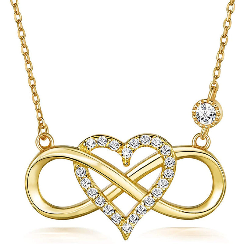 Heart-shaped diamond necklace pendant