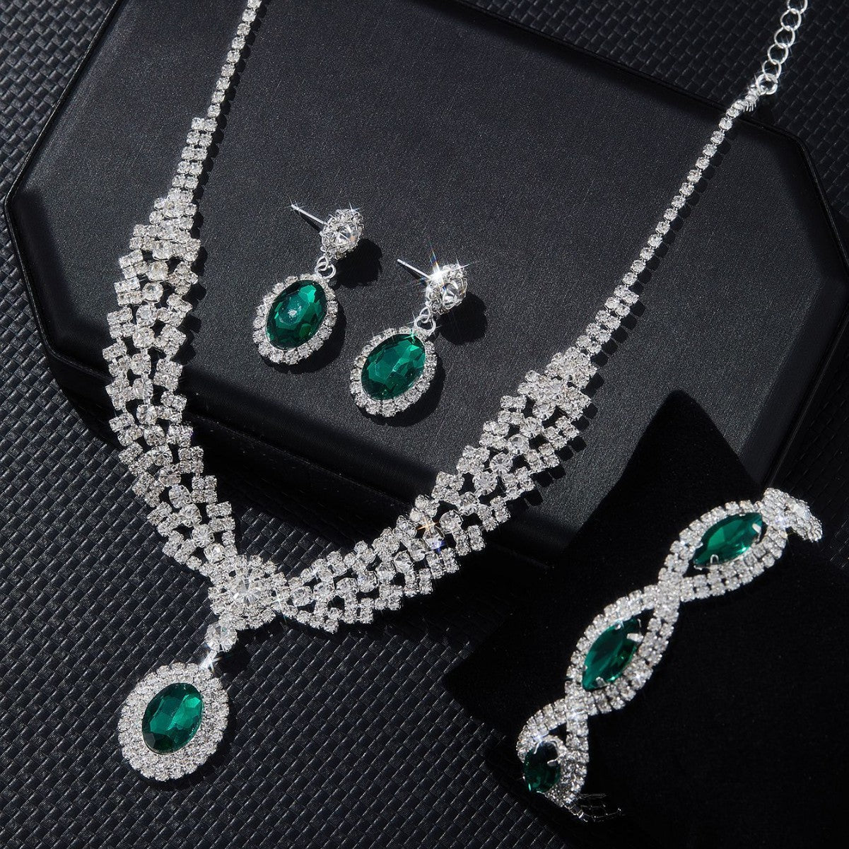 New European And American Style Elegant Luxury Sapphire Necklace Set Of Four Pieces