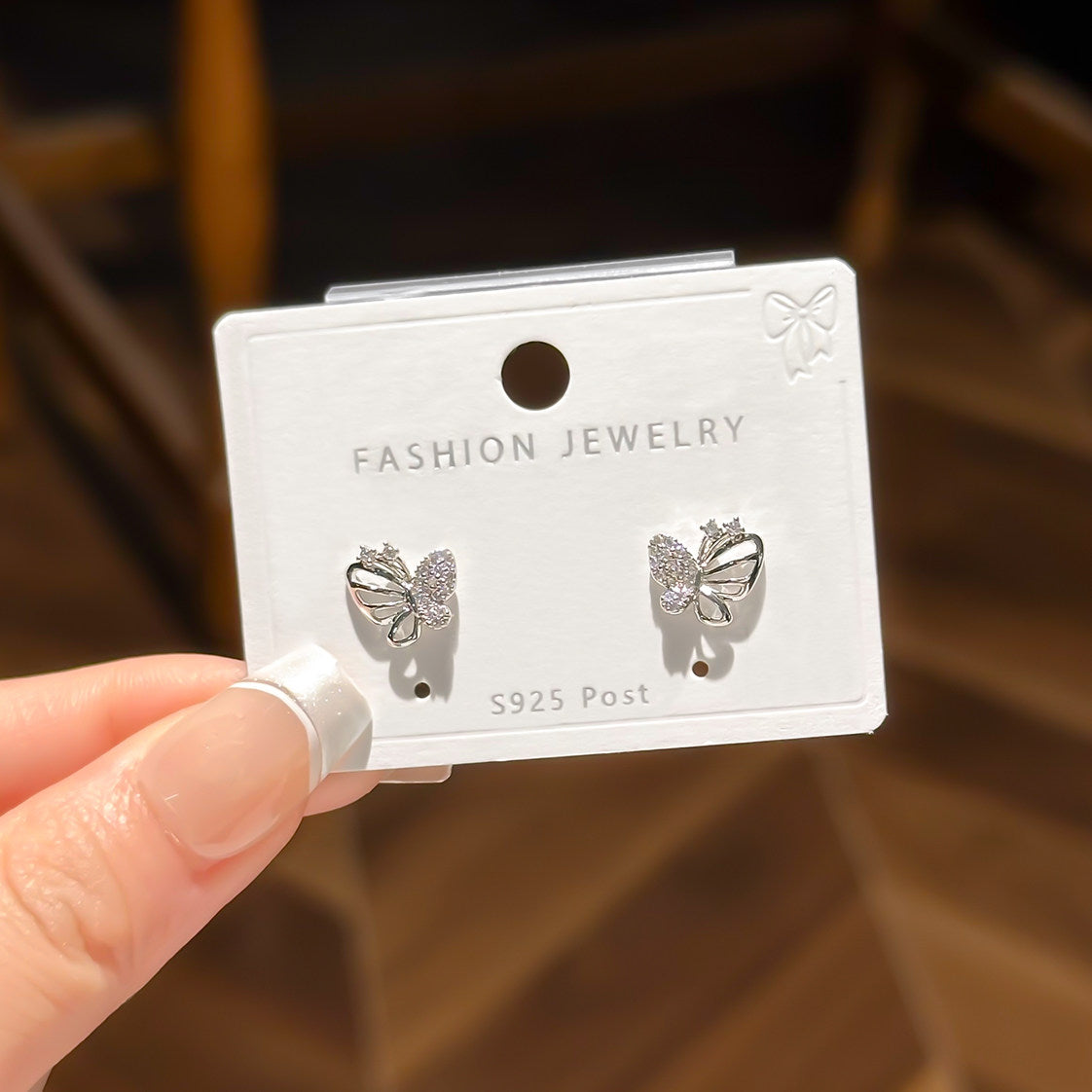 Light-luxury Zircon Hollow Butterfly Stud Earrings