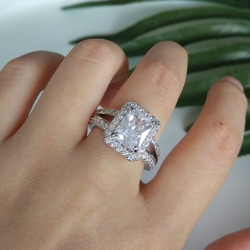 Classic European And American Four-Prong White Square Zircon Ring For Women